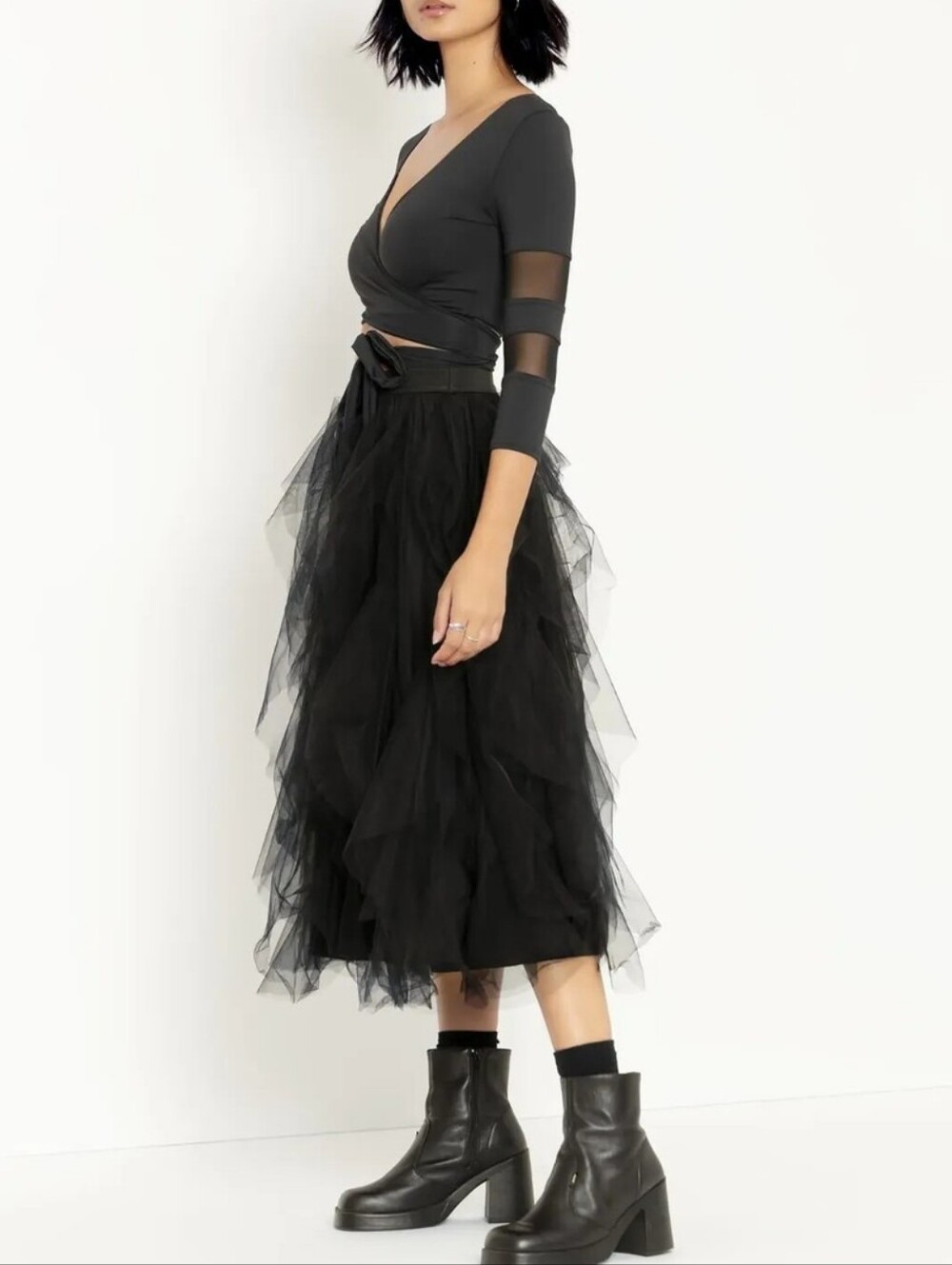 Blackmilk The Black Pirouette Layered Tulle Kawaii Goth Midi Skirt Small - Picture 3 of 13